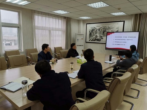 澳门电子pg游戏官网召开党委理论中心组学习会议暨2019年度意识形态工作专题会