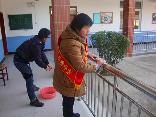 传递冬日温暖，共建和谐敬老院——澳门电子pg游戏官网“和风志愿服务团”赴马鞍山敬老院开展义务劳动