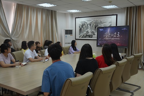 澳门电子pg游戏官网组织师生观看2019年最美高校辅导员、大学生发布仪式