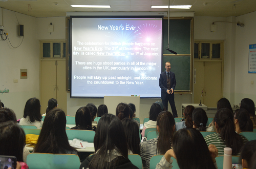澳门电子pg游戏官网成功举行外籍教师系列讲座 