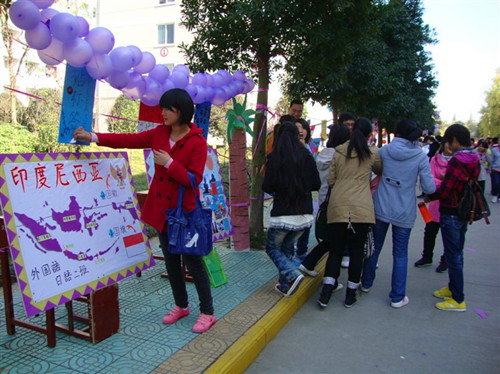 澳门电子pg游戏官网举行“环球之旅”主题特色风情展喜迎女生月