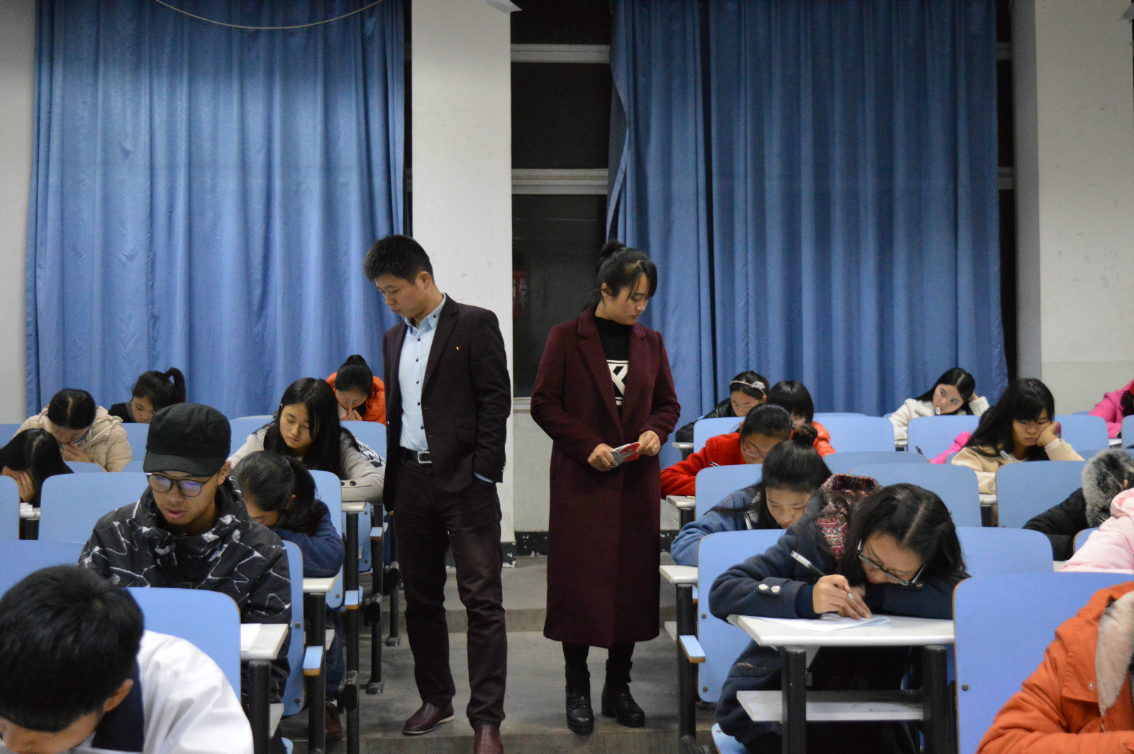 澳门电子pg游戏官网举行2016级校规校纪考试